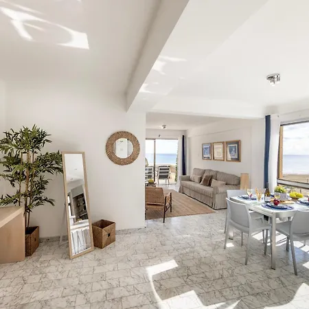 Apartament Mackenzie Beachfront