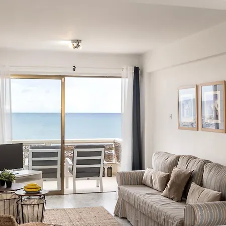 Mackenzie Beachfront Larnaca