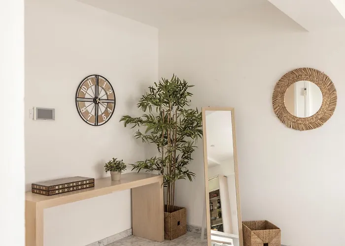 Mackenzie Beachfront Apartament *