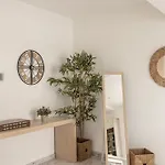 Mackenzie Beachfront Apartment *
