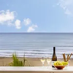 Mackenzie Beachfront * Larnaca