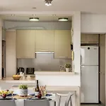 Mackenzie Beachfront Apartment *
