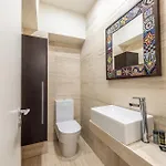 Mackenzie Beachfront Apartment