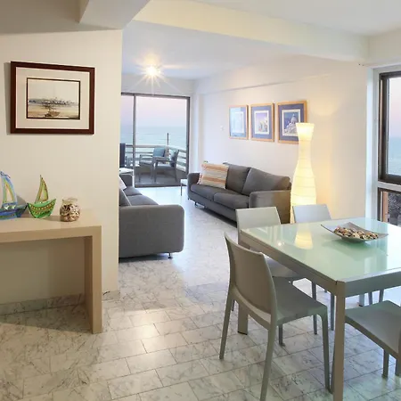 Mackenzie Beachfront Appartement