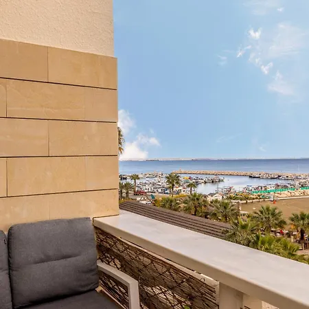 Mackenzie Beachfront Apartmán Larnaca
