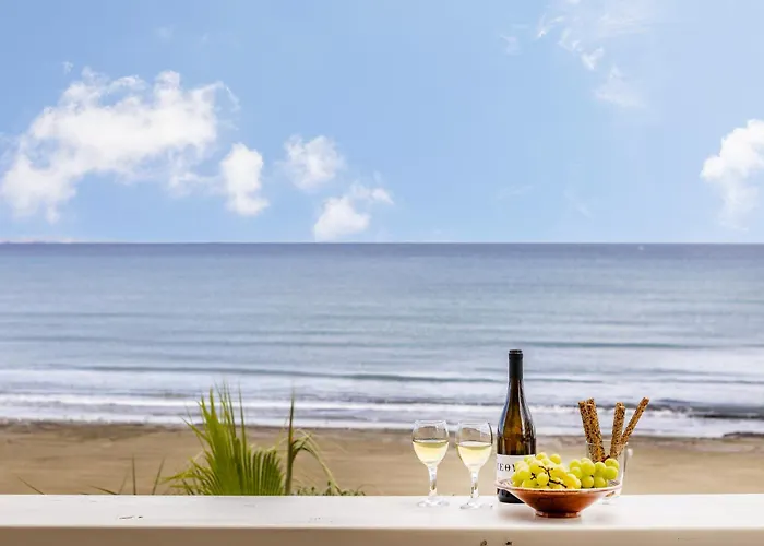 Mackenzie Beachfront * Lárnaca