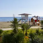 Mackenzie Beachfront Apartament