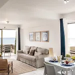 Apartament Mackenzie Beachfront *