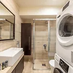 Mackenzie Beachfront Apartament